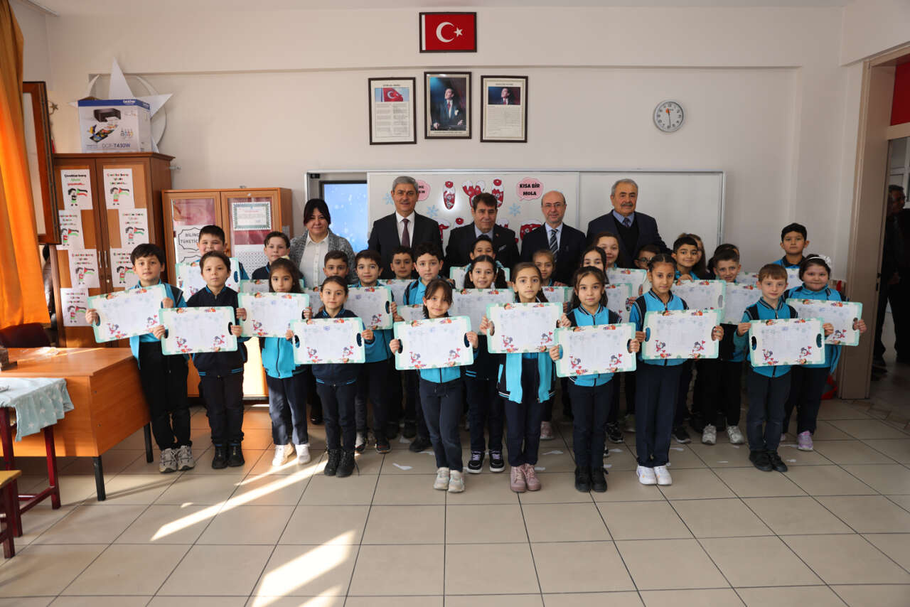 Selçuklu’da öğrenciler karnelerini böyle aldı 19